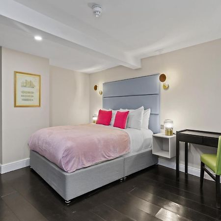 London'S Boutique Studio Exterior photo